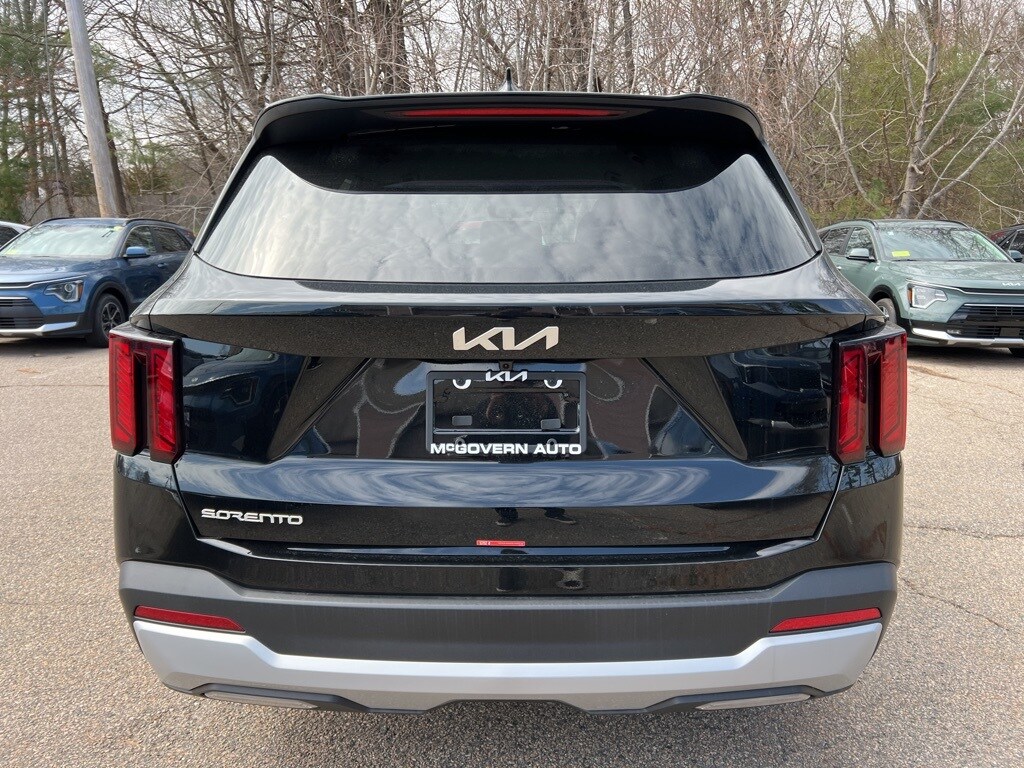 2025 Kia Sorento LX photo 3