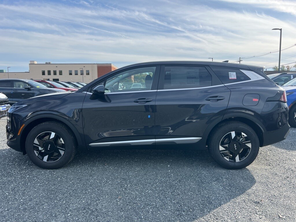 2026 Kia Sportage LX photo 2