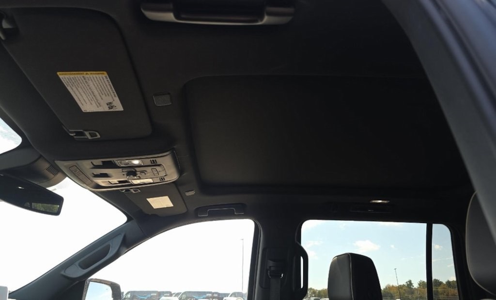 Used 2024 GMC Yukon XL SLT SUV