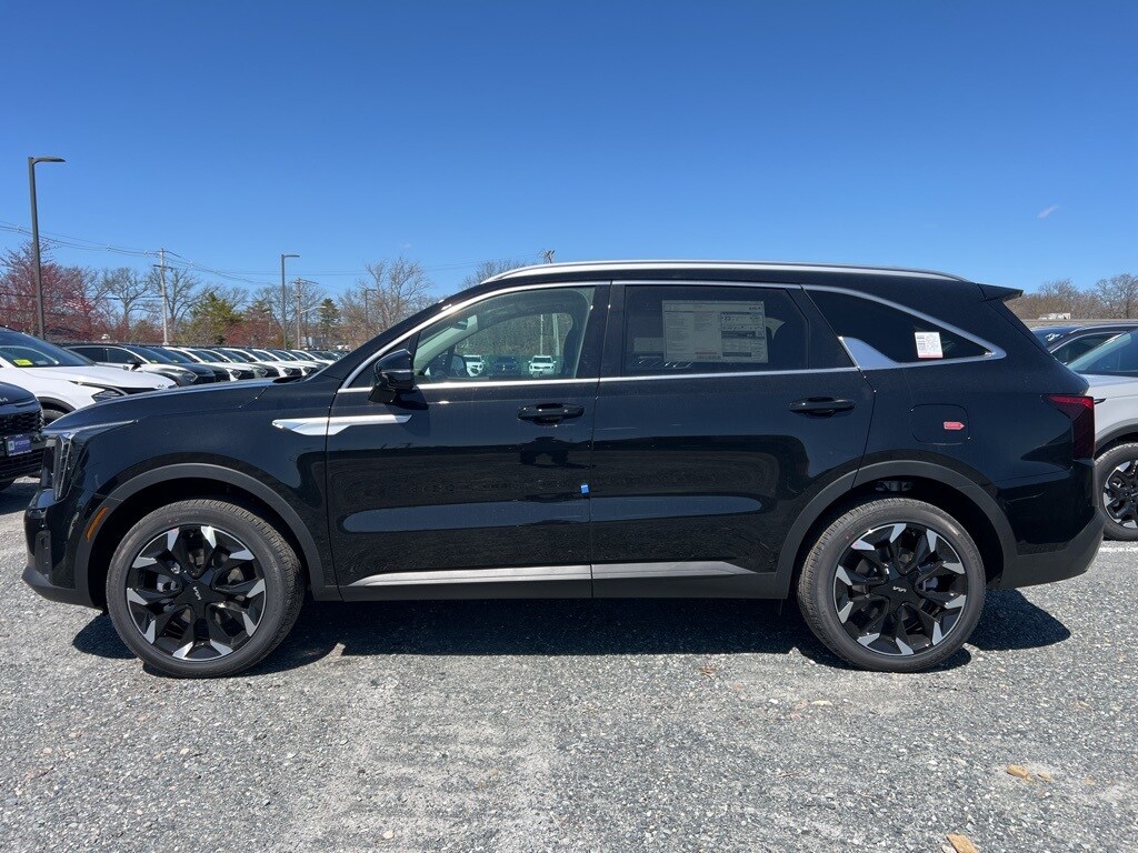 2025 Kia Sorento EX photo 2