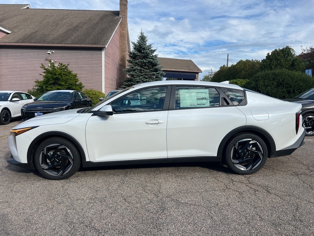 New 2025 Kia K4 EX Sedan