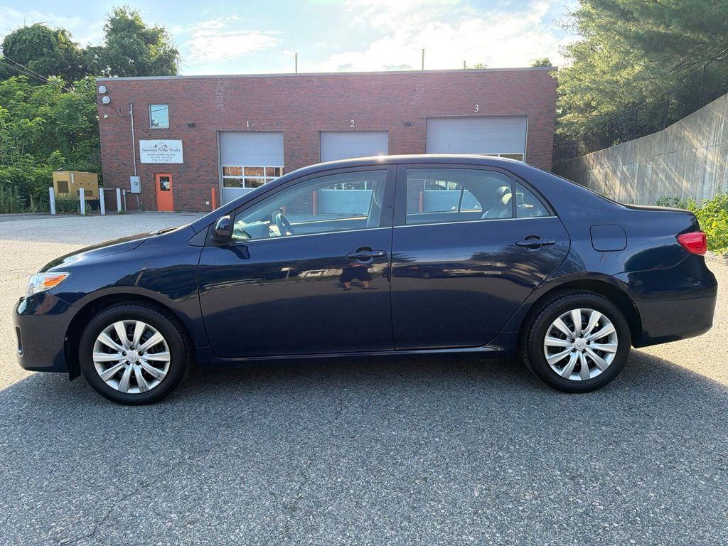 Used 2013 Toyota Corolla LE with VIN 2T1BU4EE4DC028727 for sale in Norwood, MA