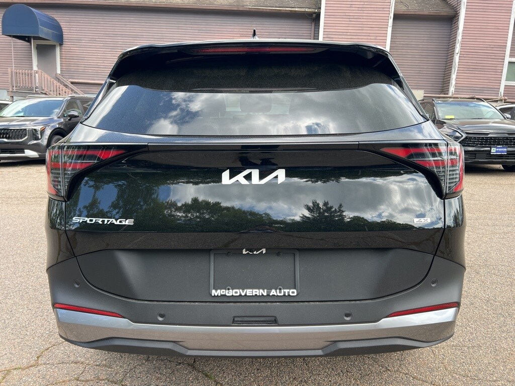2026 Kia Sportage EX photo 3