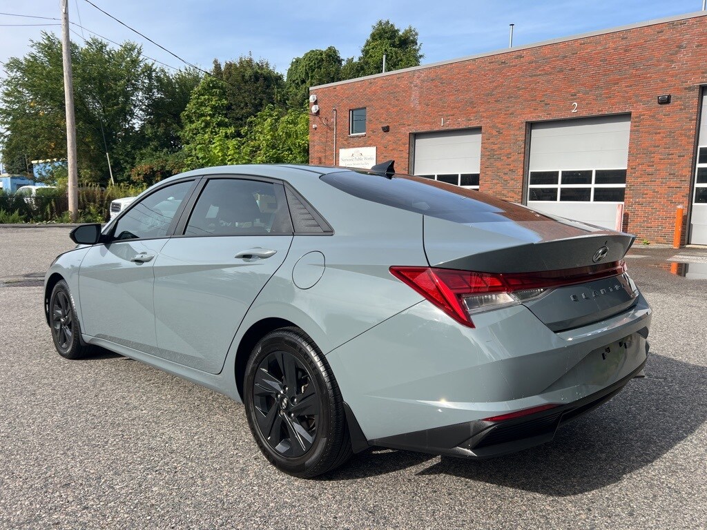 Used 2023 Hyundai Elantra HEV Blue Sedan