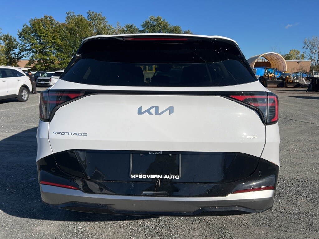 2026 Kia Sportage photo 2