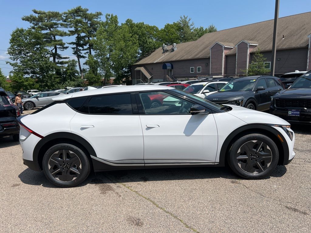 New 2025 Kia EV6 Light Long Range SUV