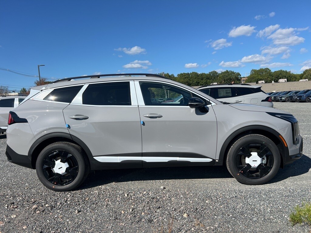 2026 Kia Sportage EX X-Line photo 3