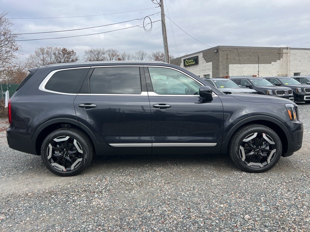 2025 Kia Telluride S photo 4