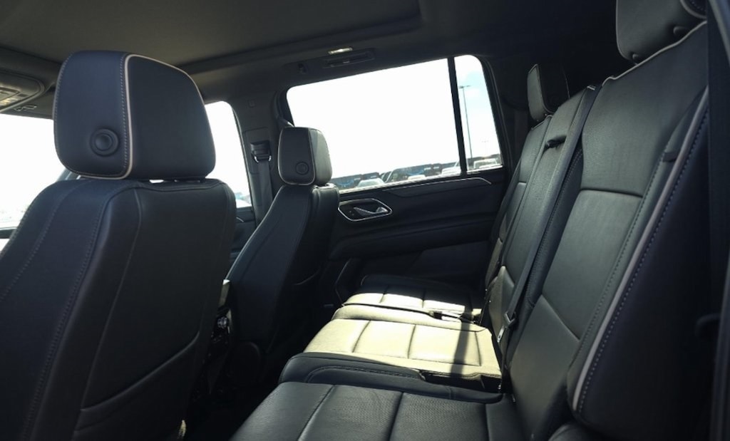 Used 2024 GMC Yukon XL SLT SUV