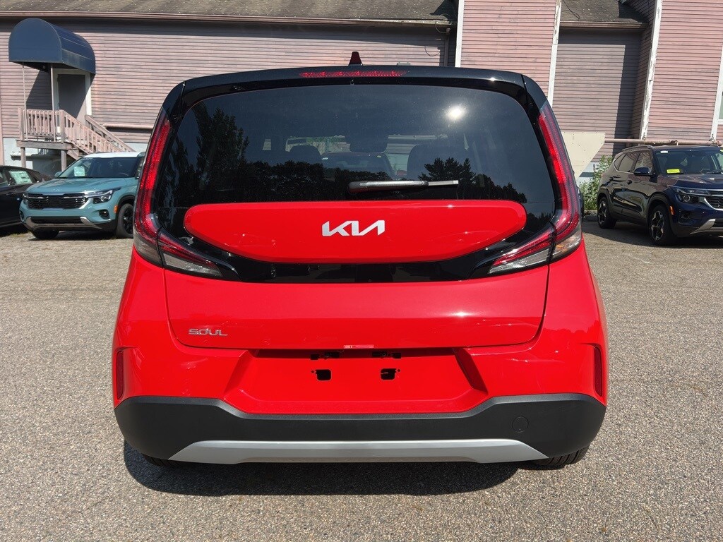 2025 Kia Soul LX photo 3