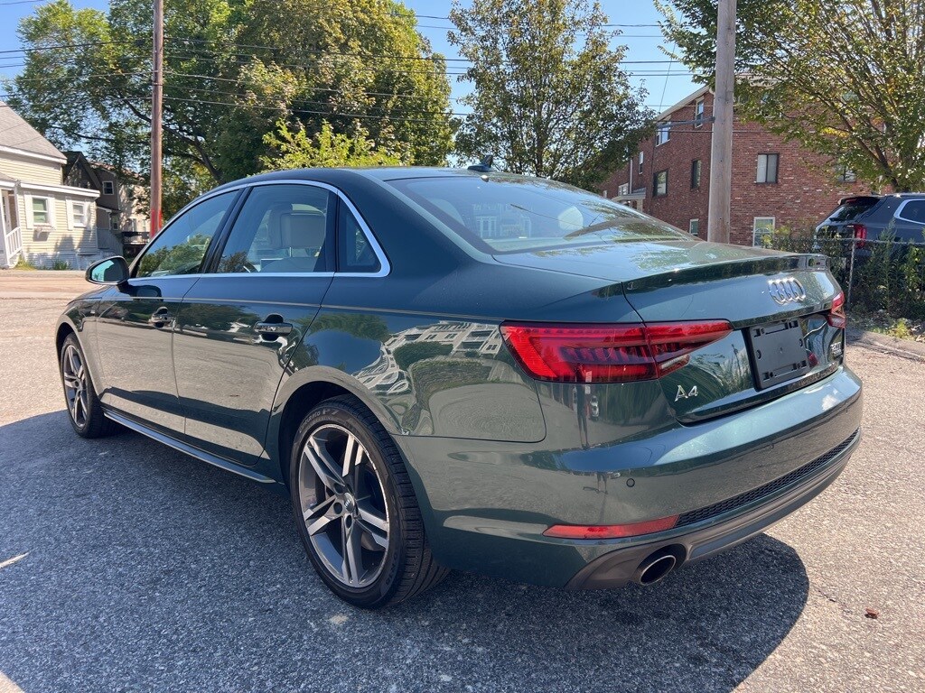 2017 Audi A4 2.0T Premium Plus photo 3