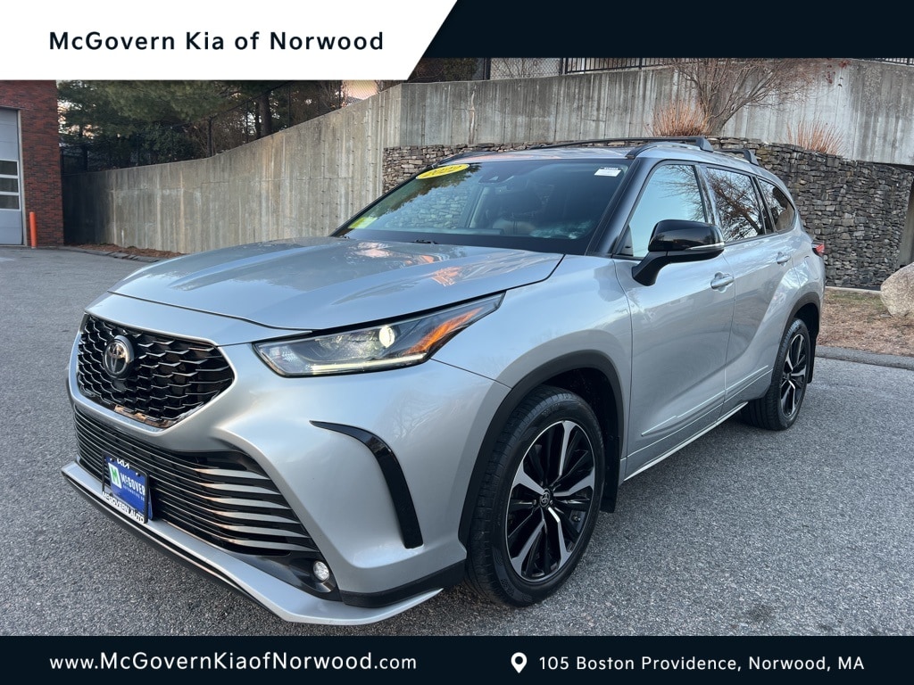 2022 Toyota Highlander XSE's photo