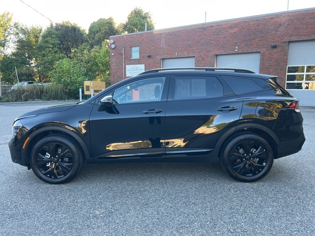 2025 Kia Sportage X-Line photo 2