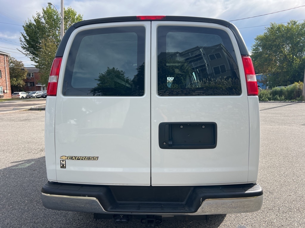 Used 2024 Chevrolet Express Cargo 2500 Work Van Van Extended Cargo Van