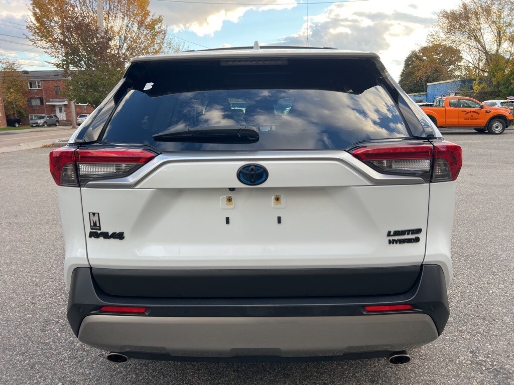 2023 Toyota RAV4 Hybrid Limited photo 4