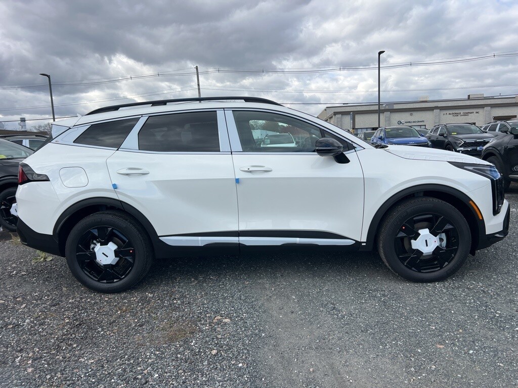 2026 Kia Sportage Plug-In Hybrid X-Line photo 4