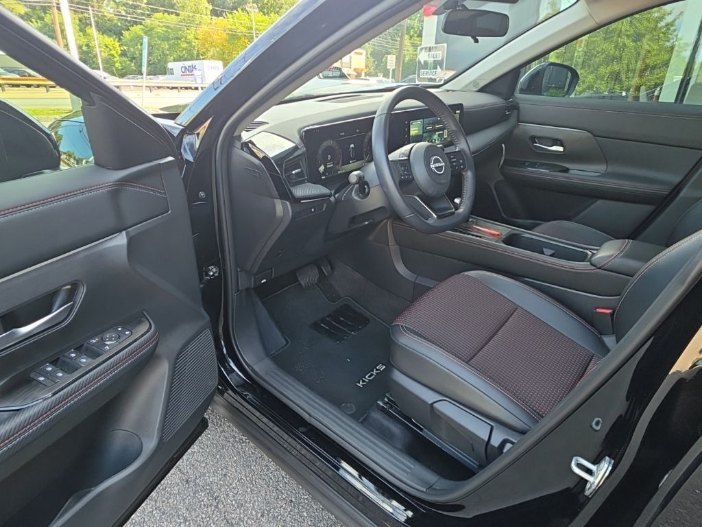 2025 Nissan Kicks SR AWD - Photo 11