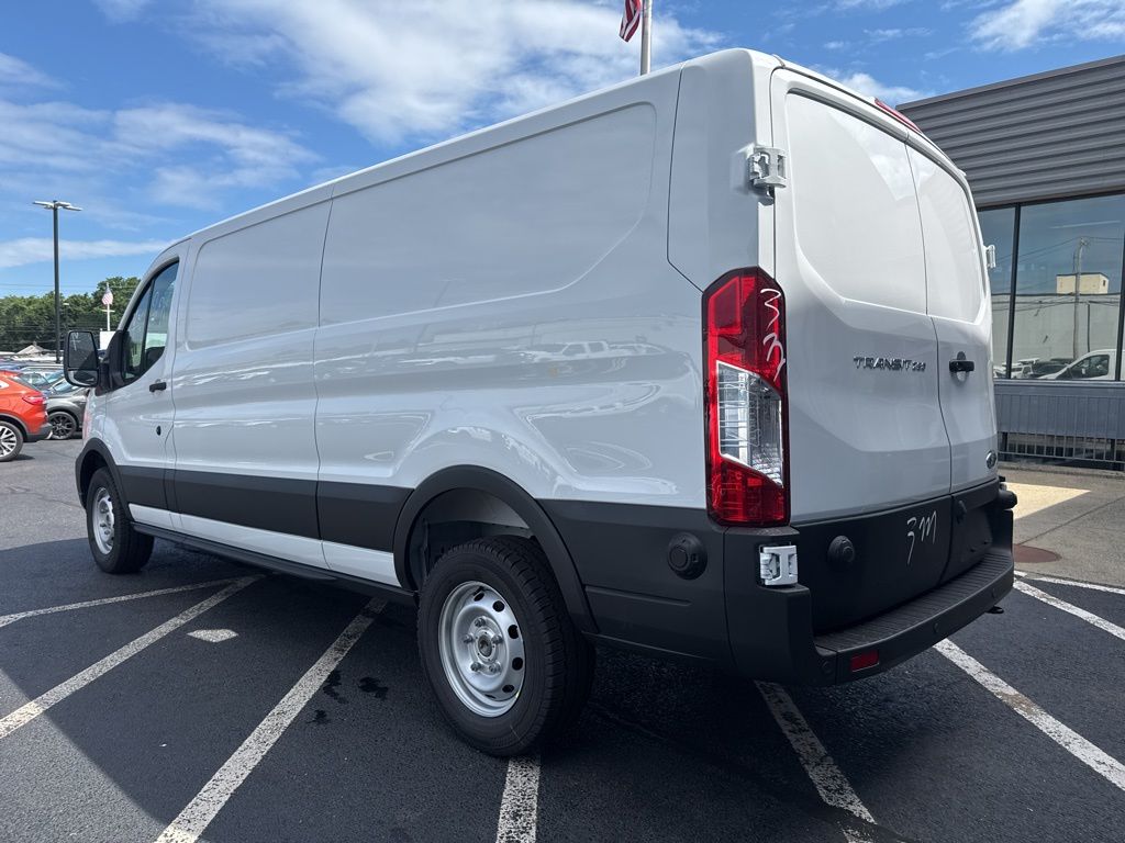 2025 Ford Transit Van photo 4