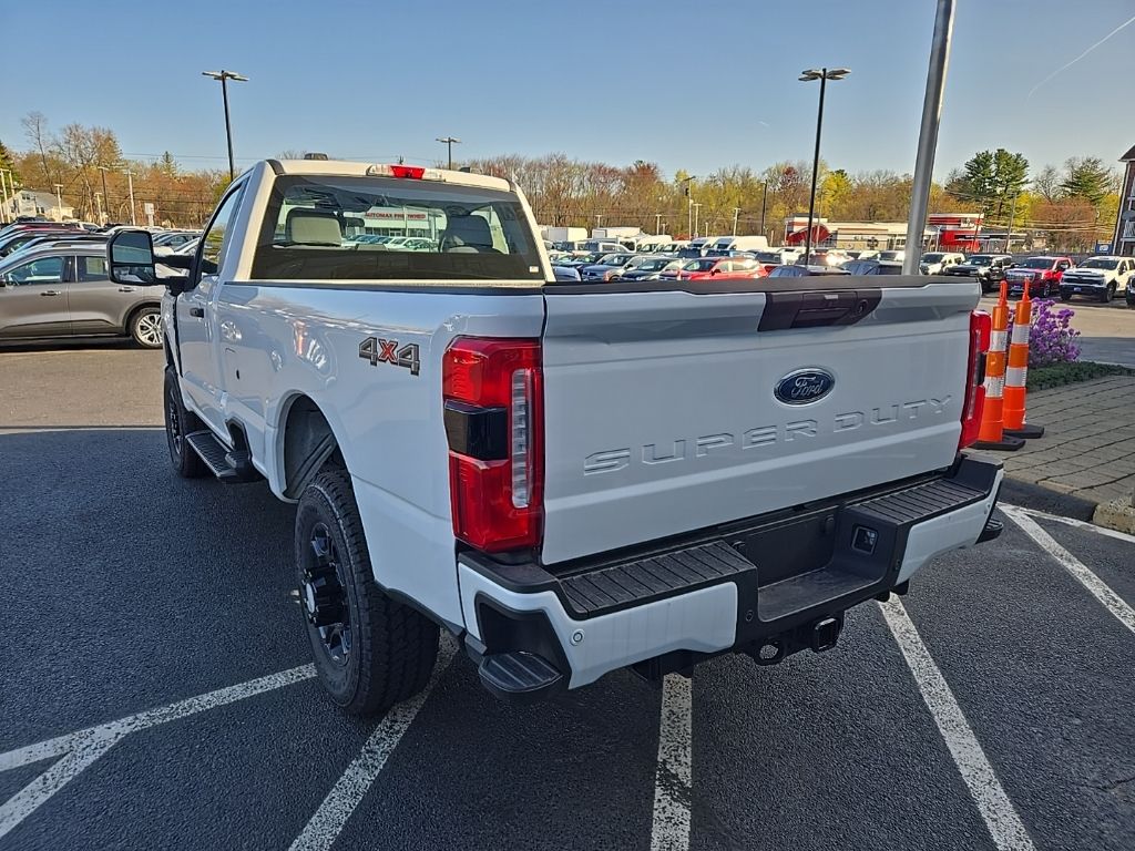 2025 Ford F-250 XL photo 3