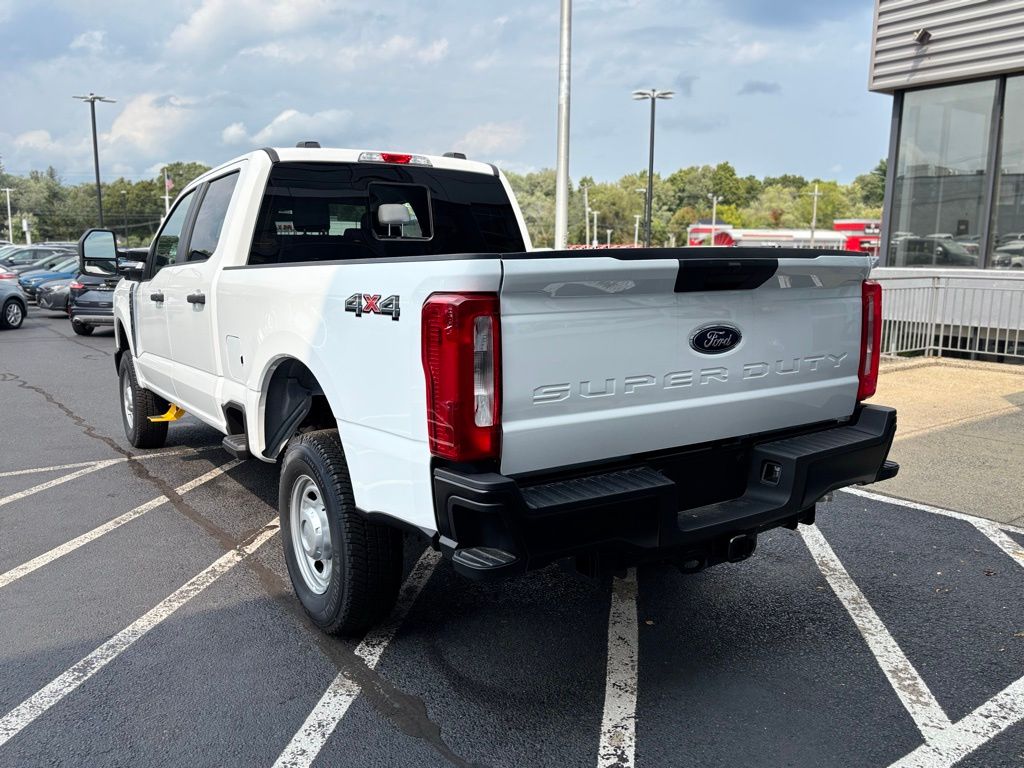 2025 Ford F-250 XL photo 3