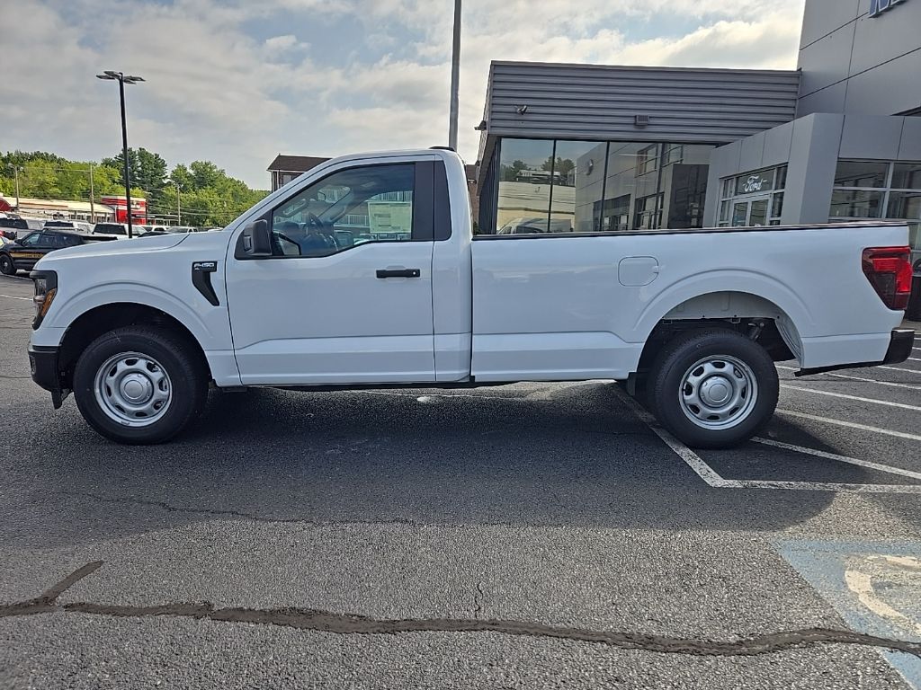 2025 Ford F-150 XL photo 2