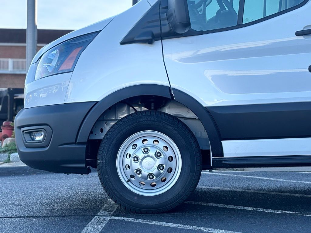 2025 Ford Transit photo 2