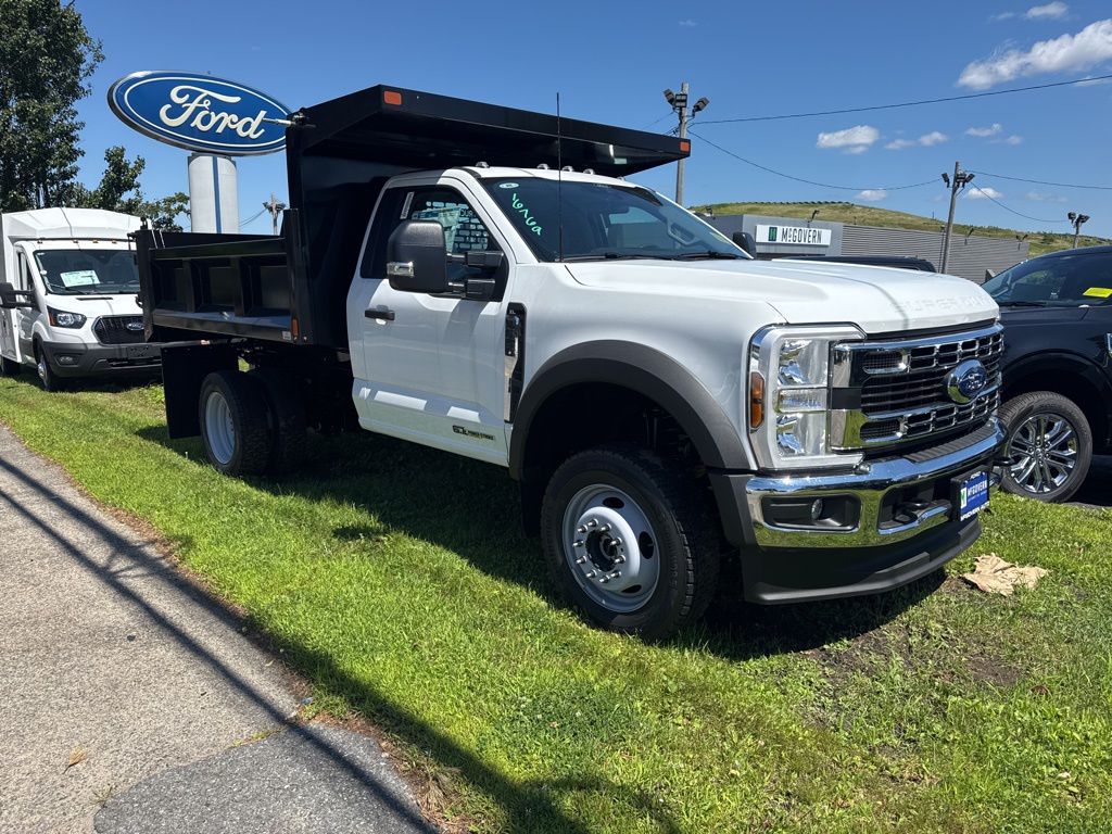 2025 Ford F-550 XL photo 4