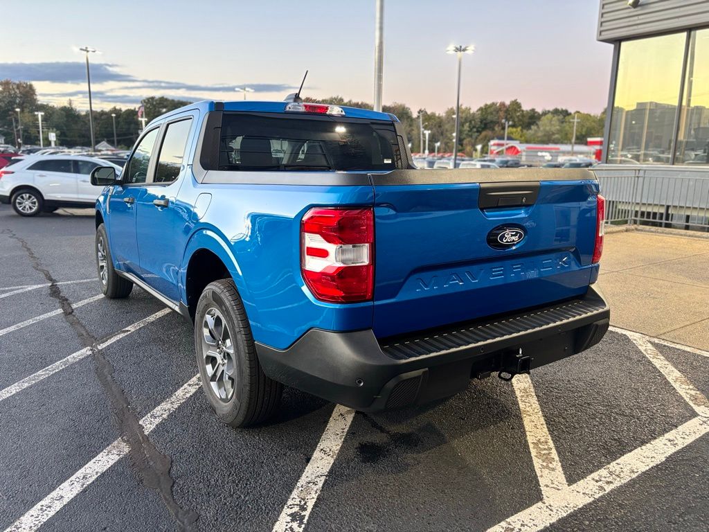 2025 Ford Maverick XLT photo 3