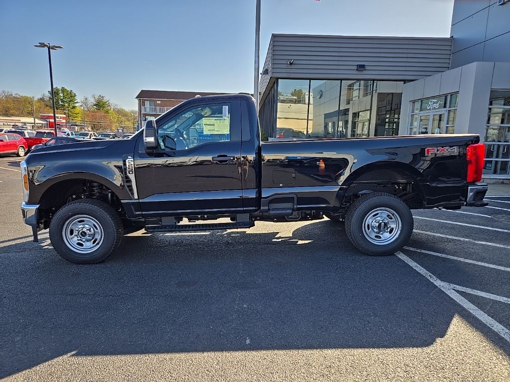 2025 Ford F-250 XL photo 2