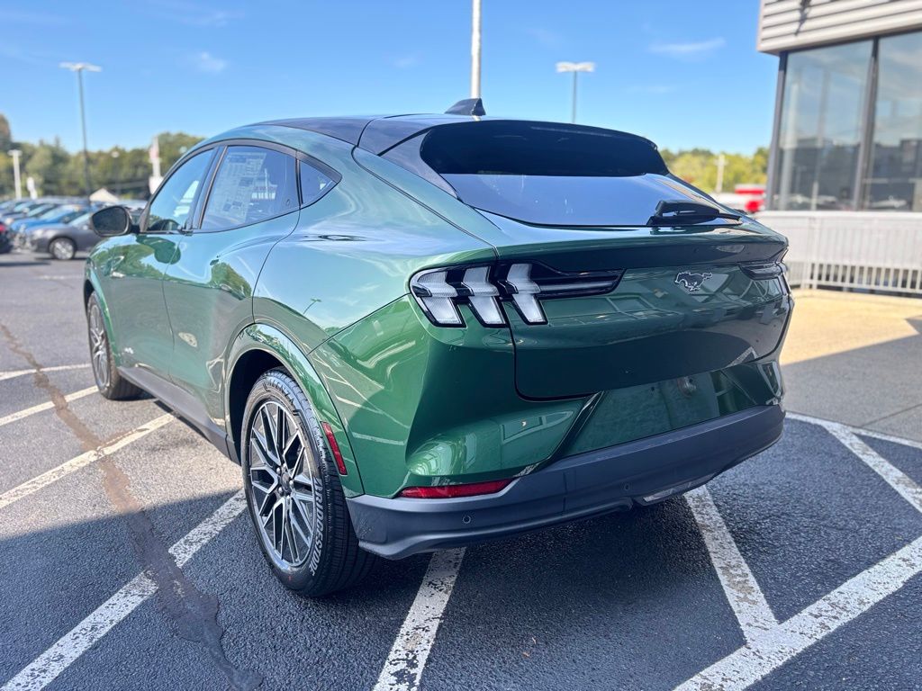 2025 Ford Mustang Mach-E Premium photo 3