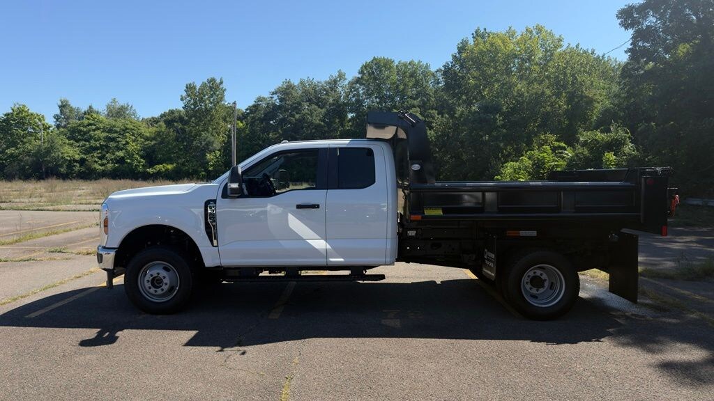 New 2026 Ford F-350SD Super Cab Chassis XL Truck Super Cab