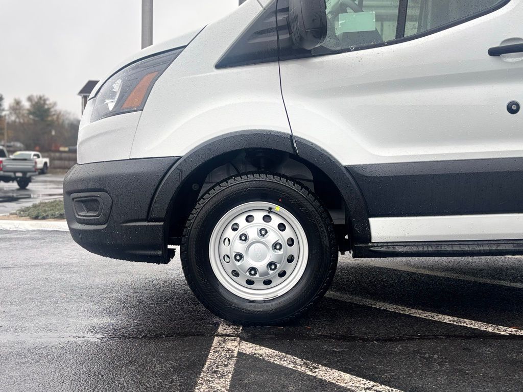 2026 Ford Transit photo 3