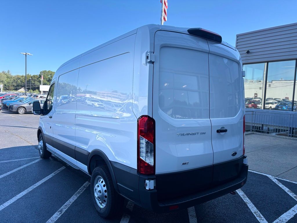 2025 Ford Transit photo 3