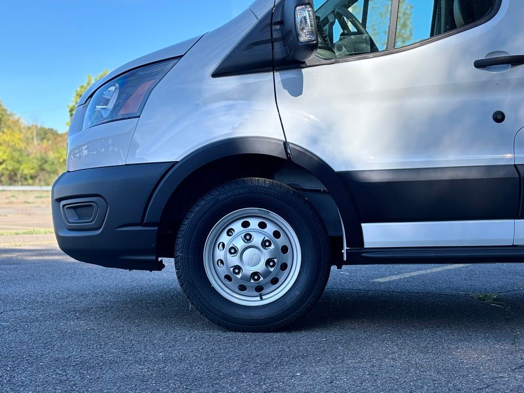 2025 Ford Transit photo 3