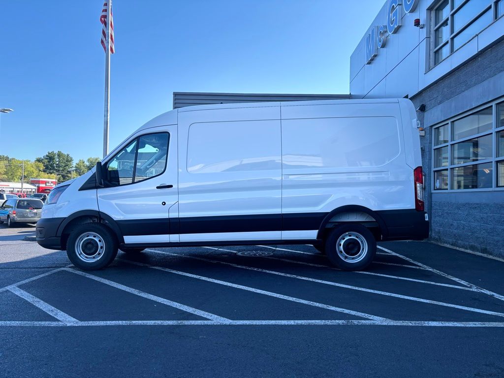 2025 Ford Transit photo 2