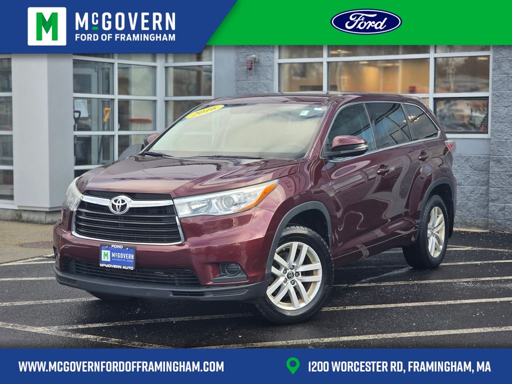 2016 Toyota Highlander LE's photo
