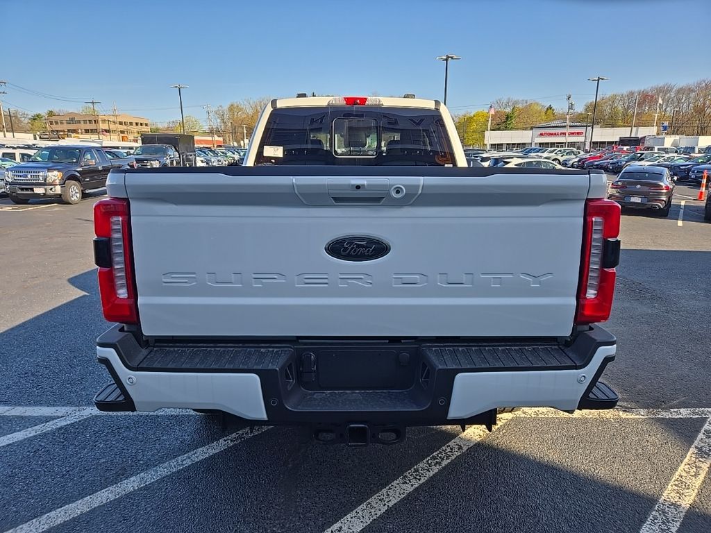 2025 Ford F-350 Lariat photo 4
