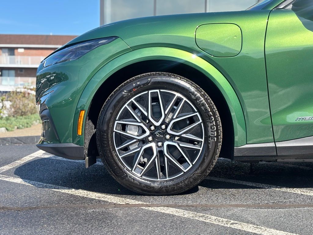 2025 Ford Mustang Mach-E Premium photo 2