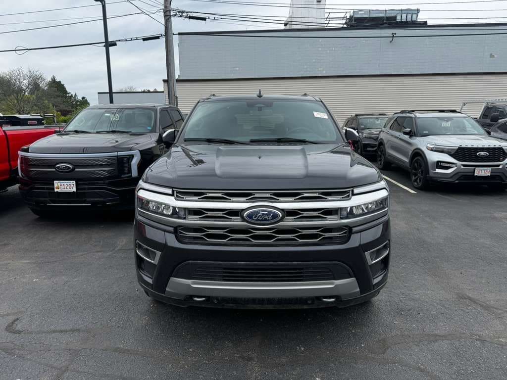 Used 2024 Ford Expedition Max Platinum SUV