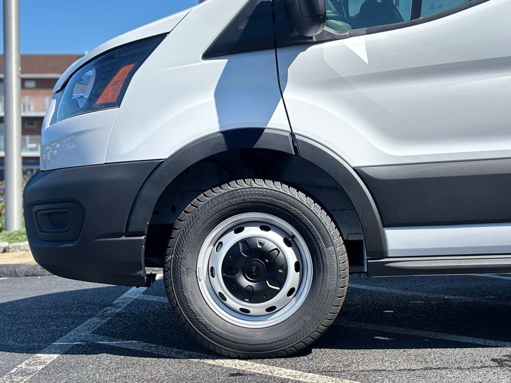 2025 Ford Transit photo 2
