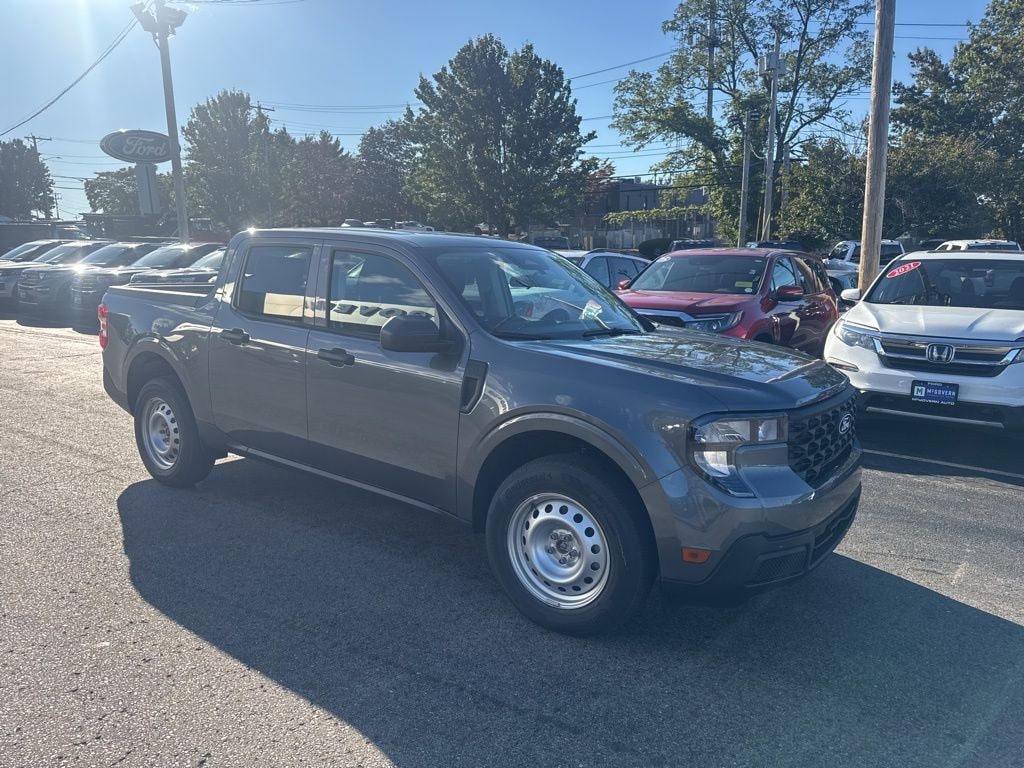 New 2025 Ford Maverick XL Truck SuperCrew