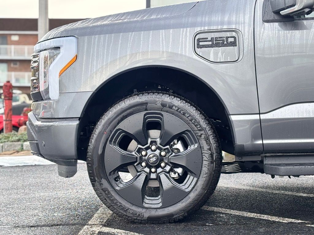New 2025 Ford F-150 Lightning Platinum Truck SuperCrew Cab