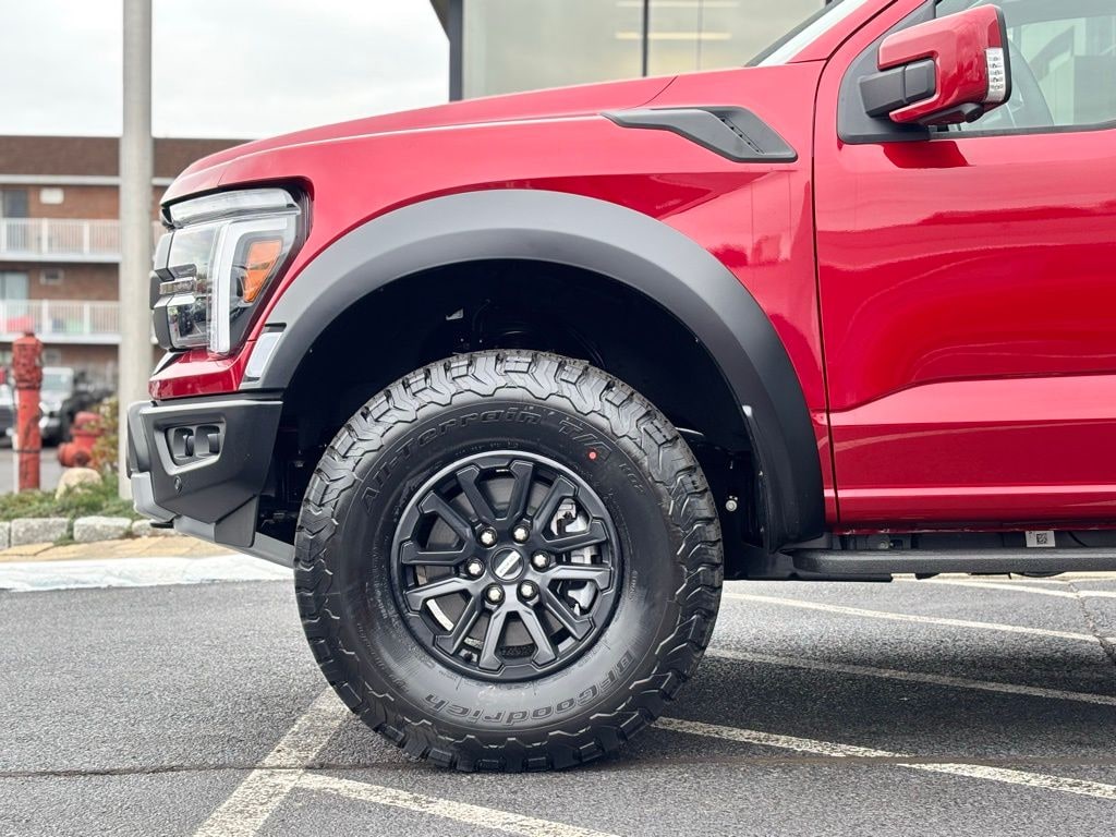 New 2025 Ford F-150 Raptor Truck SuperCrew Cab