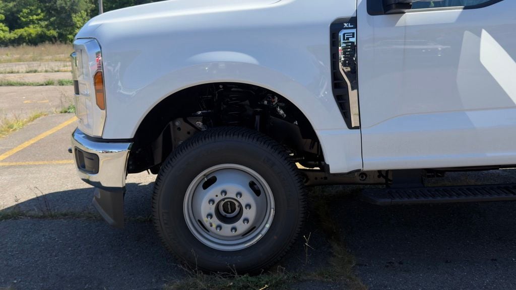 New 2026 Ford F-350SD Chassis F-350® XL TRUCK