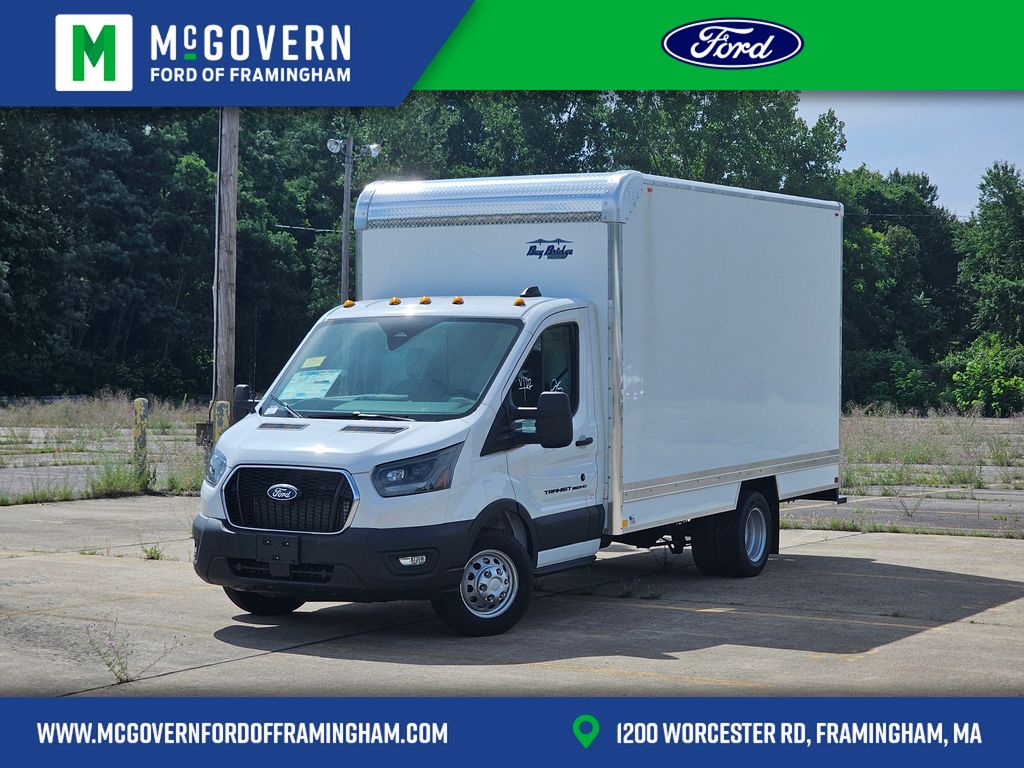 Oxford White 2026 Ford Transit Chassis Van Rear-Wheel Drive