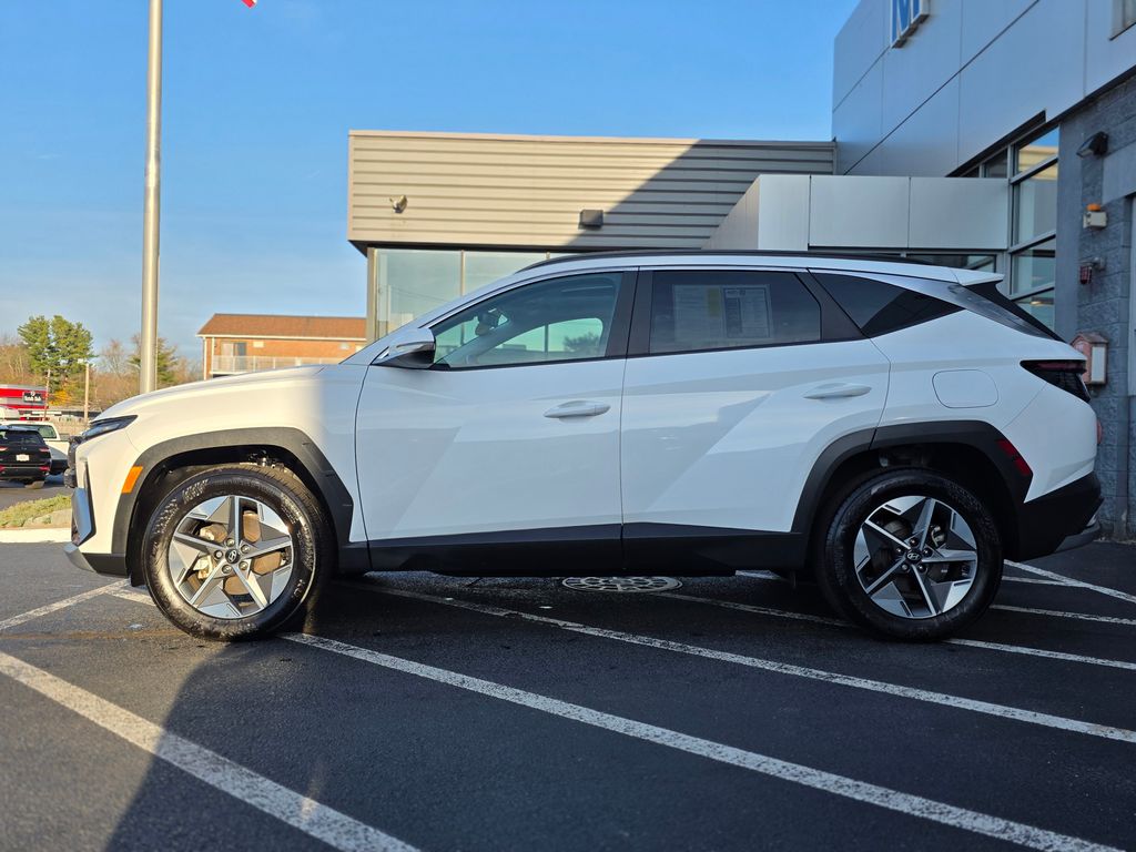 2025 Hyundai Tucson SEL Convenience photo 3