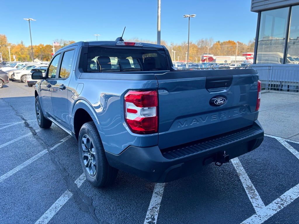 2025 Ford Maverick XLT photo 2