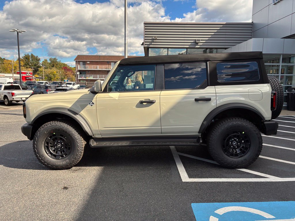 New 2026 Ford Bronco Outer Banks SUV