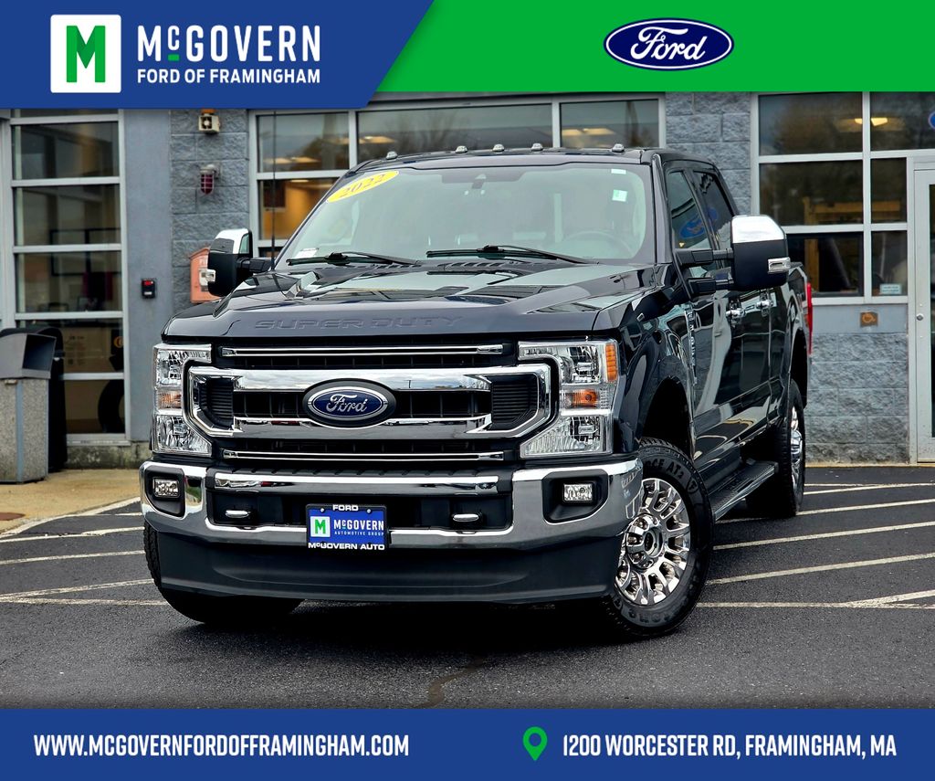 2022 Ford F-350 Super Duty XLT's photo