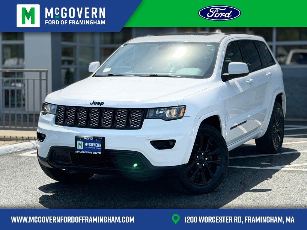 2017 Jeep Grand Cherokee Altitude 4WD's photo